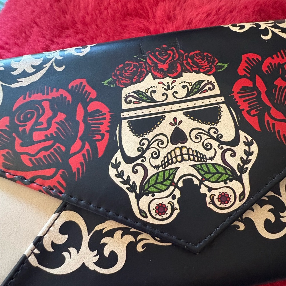 Stormtrooper Wallet - Picture 3 of 9